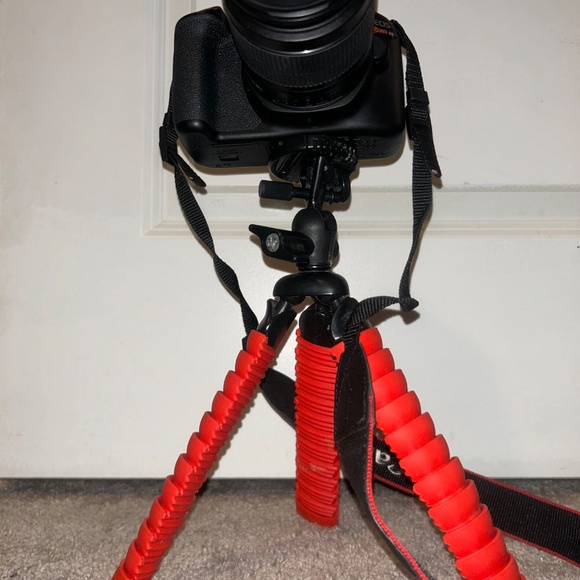 DM 11 Inch Flexible Lightweight Tripod - Picture 7 of 8